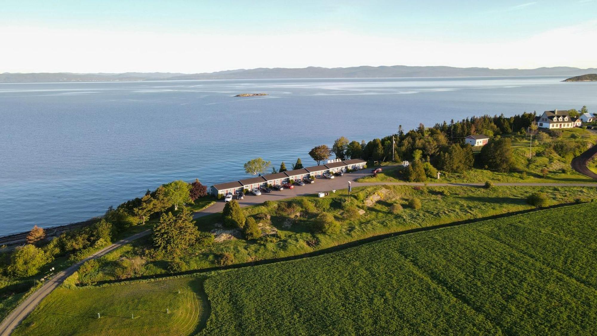 Motel Cap Blanc Kamouraska Esterno foto